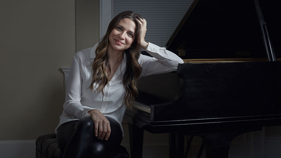 Pianist’s tremor shapes her art, inspires advocacy