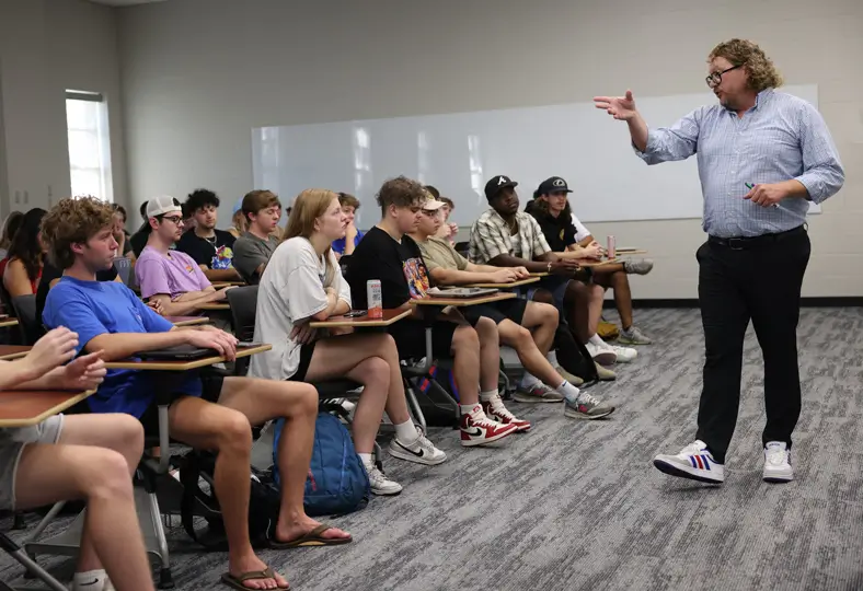 Campus outreach for the Student Alumni Network